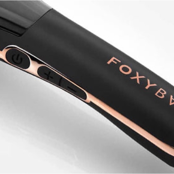 FoxyBae Hair Straightening Ceramic Tourmaline Brush - Picture 10 of 12